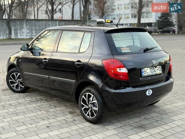 Черный Шкода Фабия, объемом двигателя 1.2 л и пробегом 176 тыс. км за 3999 $, фото 4 на Automoto.ua