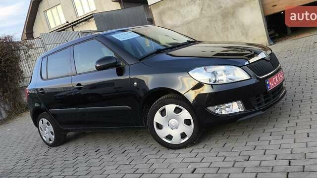 Черный Шкода Фабия, объемом двигателя 1.2 л и пробегом 209 тыс. км за 5900 $, фото 3 на Automoto.ua