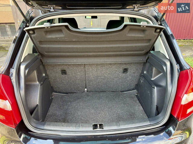 Черный Шкода Фабия, объемом двигателя 1.2 л и пробегом 209 тыс. км за 6300 $, фото 22 на Automoto.ua