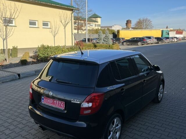 Черный Шкода Фабия, объемом двигателя 1.4 л и пробегом 226 тыс. км за 6100 $, фото 2 на Automoto.ua