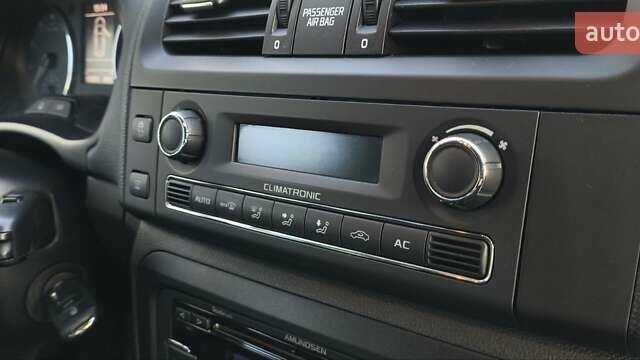 Черный Шкода Фабия, объемом двигателя 1.2 л и пробегом 209 тыс. км за 5900 $, фото 14 на Automoto.ua