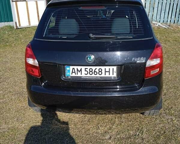 Черный Шкода Фабия, объемом двигателя 1.42 л и пробегом 175 тыс. км за 4800 $, фото 7 на Automoto.ua