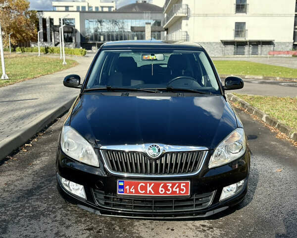 Черный Шкода Фабия, объемом двигателя 1.2 л и пробегом 209 тыс. км за 6300 $, фото 1 на Automoto.ua