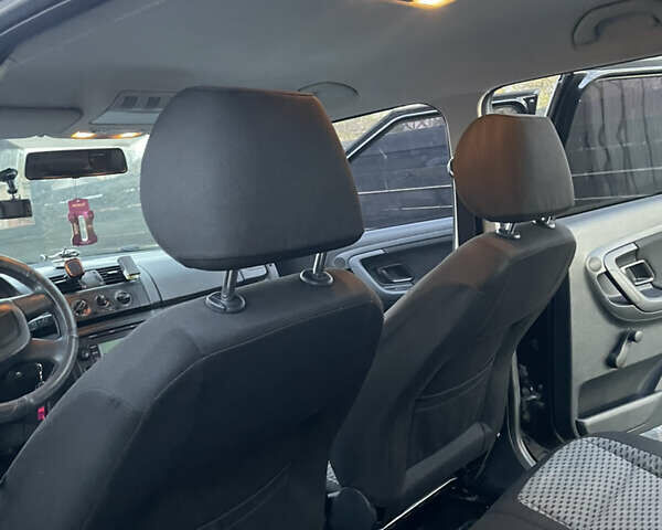 Шкода Фабия 2010 в Ивано-Франковске на Automoto.ua Черный Шкода Фабия, объемом двигателя 1.39 л и пробегом 224 тыс. км за 6300 $, фото 14 на Automoto.ua