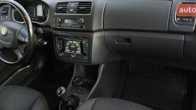 Черный Шкода Фабия, объемом двигателя 1.2 л и пробегом 209 тыс. км за 5900 $, фото 12 на Automoto.ua