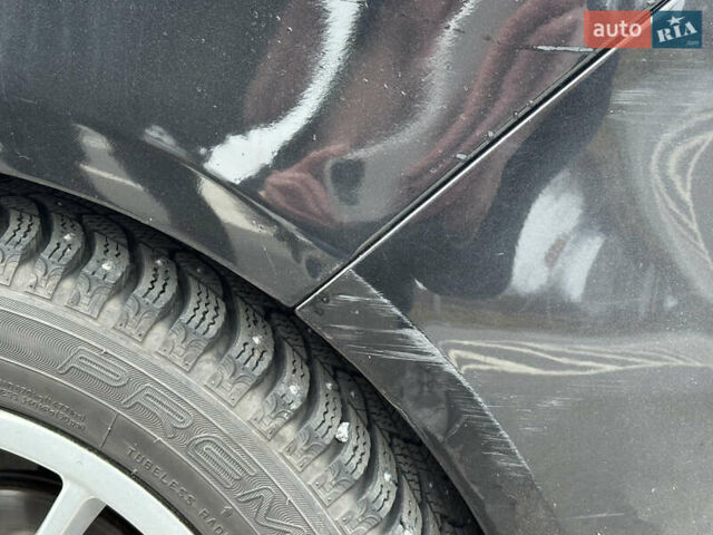 Черный Шкода Фабия, объемом двигателя 1.4 л и пробегом 239 тыс. км за 9800 $, фото 11 на Automoto.ua