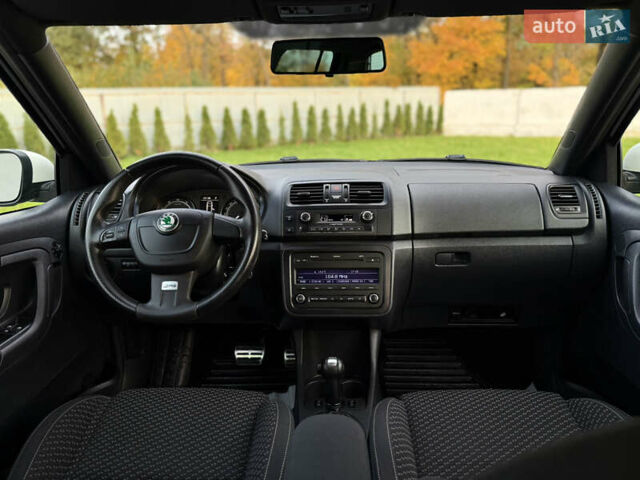 Черный Шкода Фабия, объемом двигателя 1.4 л и пробегом 199 тыс. км за 7999 $, фото 23 на Automoto.ua