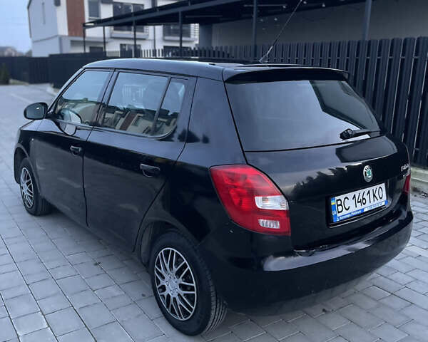 Черный Шкода Фабия, объемом двигателя 1.2 л и пробегом 400 тыс. км за 3800 $, фото 8 на Automoto.ua