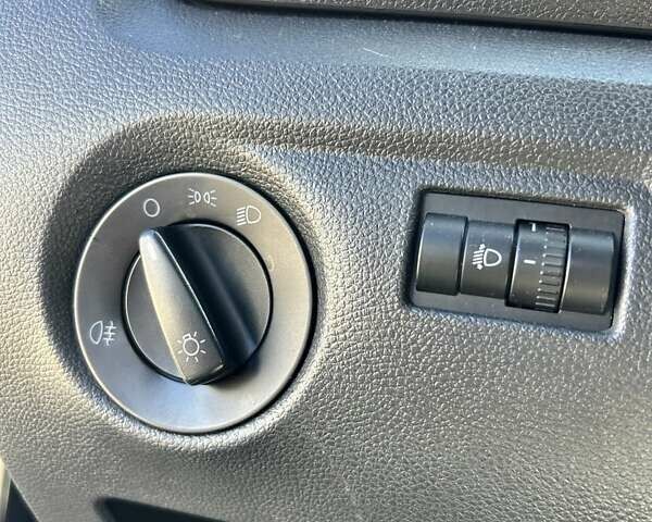 Чорний Шкода Фабія, об'ємом двигуна 1.2 л та пробігом 156 тис. км за 5700 $, фото 25 на Automoto.ua