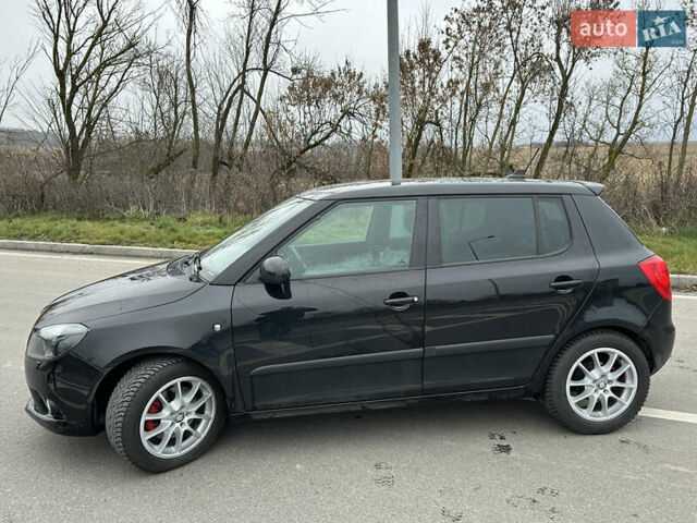 Черный Шкода Фабия, объемом двигателя 1.4 л и пробегом 239 тыс. км за 9800 $, фото 2 на Automoto.ua