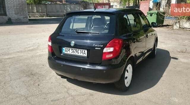 Чорний Шкода Фабія, об'ємом двигуна 1.2 л та пробігом 240 тис. км за 4600 $, фото 2 на Automoto.ua