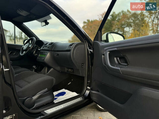 Черный Шкода Фабия, объемом двигателя 1.4 л и пробегом 199 тыс. км за 8299 $, фото 28 на Automoto.ua