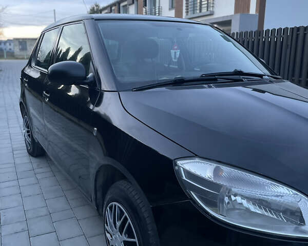 Черный Шкода Фабия, объемом двигателя 1.2 л и пробегом 400 тыс. км за 3800 $, фото 24 на Automoto.ua