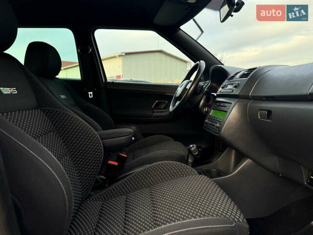 Черный Шкода Фабия, объемом двигателя 1.4 л и пробегом 199 тыс. км за 8799 $, фото 33 на Automoto.ua