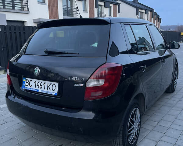 Черный Шкода Фабия, объемом двигателя 1.2 л и пробегом 400 тыс. км за 3800 $, фото 22 на Automoto.ua