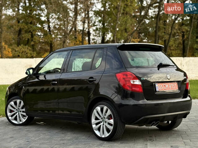 Черный Шкода Фабия, объемом двигателя 1.4 л и пробегом 199 тыс. км за 7999 $, фото 4 на Automoto.ua