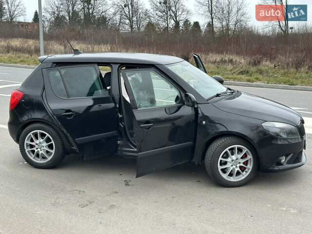Черный Шкода Фабия, объемом двигателя 1.4 л и пробегом 239 тыс. км за 9800 $, фото 4 на Automoto.ua