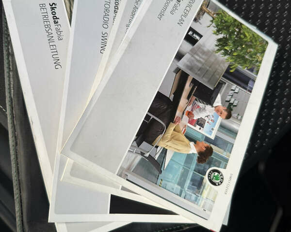 Черный Шкода Фабия, объемом двигателя 1.4 л и пробегом 199 тыс. км за 7999 $, фото 44 на Automoto.ua