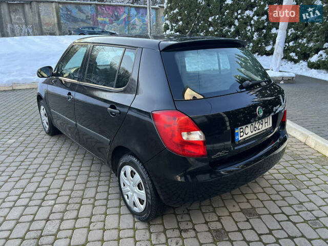Черный Шкода Фабия, объемом двигателя 1.2 л и пробегом 118 тыс. км за 5000 $, фото 4 на Automoto.ua