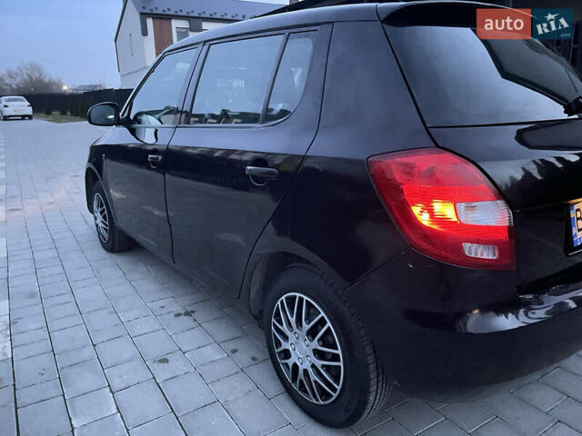 Черный Шкода Фабия, объемом двигателя 1.2 л и пробегом 400 тыс. км за 3800 $, фото 20 на Automoto.ua