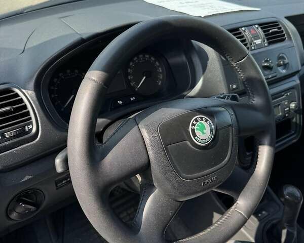 Чорний Шкода Фабія, об'ємом двигуна 1.2 л та пробігом 240 тис. км за 4600 $, фото 4 на Automoto.ua