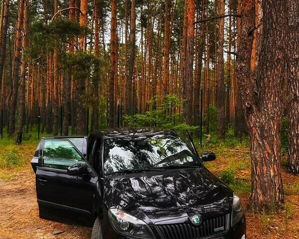 Черный Шкода Фабия, объемом двигателя 1.4 л и пробегом 230 тыс. км за 8500 $, фото 3 на Automoto.ua