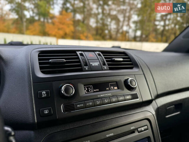 Черный Шкода Фабия, объемом двигателя 1.4 л и пробегом 199 тыс. км за 7999 $, фото 26 на Automoto.ua