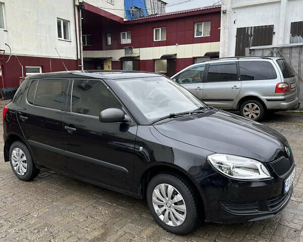 Чорний Шкода Фабія, об'ємом двигуна 1.2 л та пробігом 107 тис. км за 5500 $, фото 4 на Automoto.ua