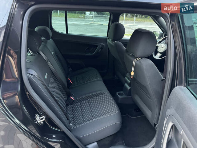 Черный Шкода Фабия, объемом двигателя 1.4 л и пробегом 230 тыс. км за 8700 $, фото 55 на Automoto.ua