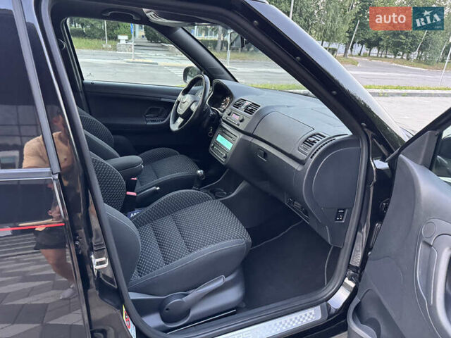Черный Шкода Фабия, объемом двигателя 1.4 л и пробегом 230 тыс. км за 8700 $, фото 59 на Automoto.ua