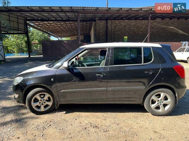 Черный Шкода Фабия, объемом двигателя 1.2 л и пробегом 252 тыс. км за 5999 $, фото 2 на Automoto.ua