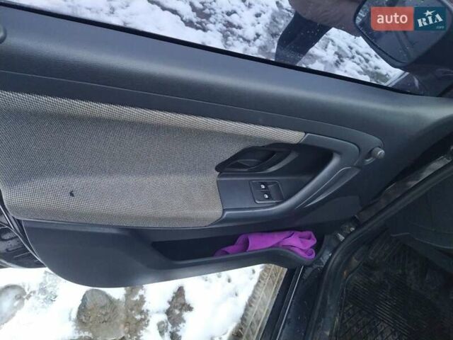 Черный Шкода Фабия, объемом двигателя 1.2 л и пробегом 188 тыс. км за 5200 $, фото 5 на Automoto.ua