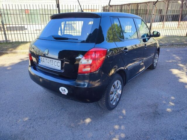 Шкода Фабия 2012 в Черкассах на Automoto.ua Черный Шкода Фабия, объемом двигателя 1.2 л и пробегом 320 тыс. км за 3950 $, фото 2 на Automoto.ua