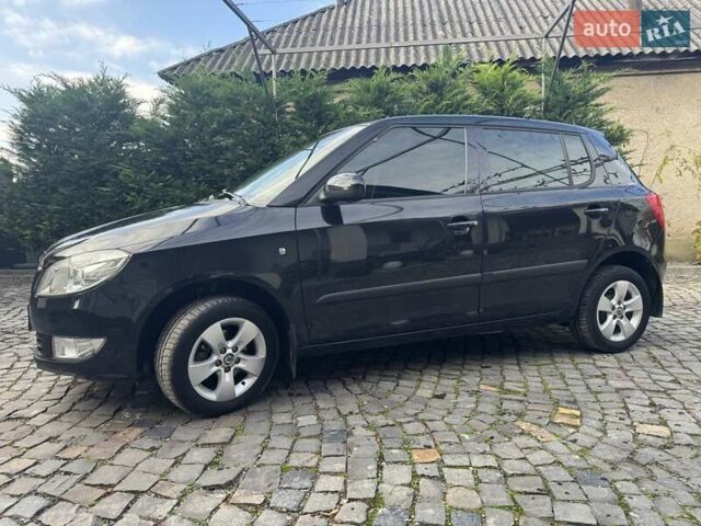 Черный Шкода Фабия, объемом двигателя 1.2 л и пробегом 95 тыс. км за 7500 $, фото 2 на Automoto.ua