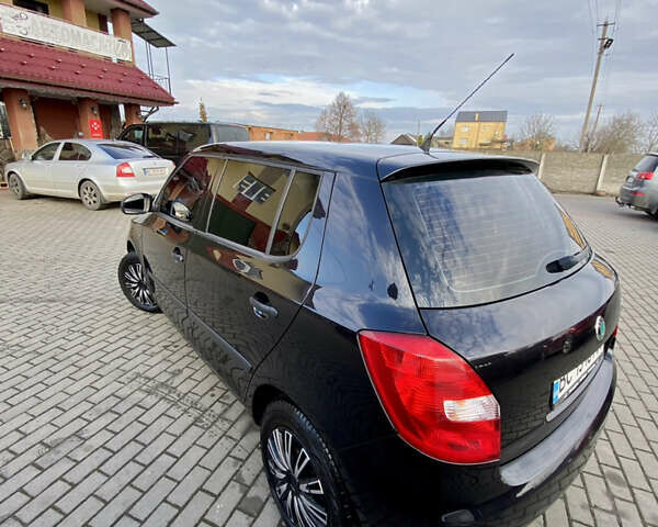 Черный Шкода Фабия, объемом двигателя 1.2 л и пробегом 188 тыс. км за 5500 $, фото 4 на Automoto.ua