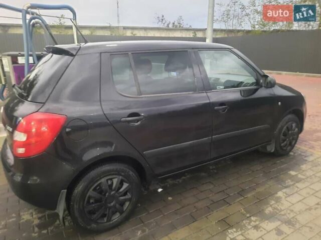 Шкода Фабия 2012 в Сарнах на Automoto.ua Черный Шкода Фабия, объемом двигателя 1.2 л и пробегом 170 тыс. км за 5700 $, фото 3 на Automoto.ua