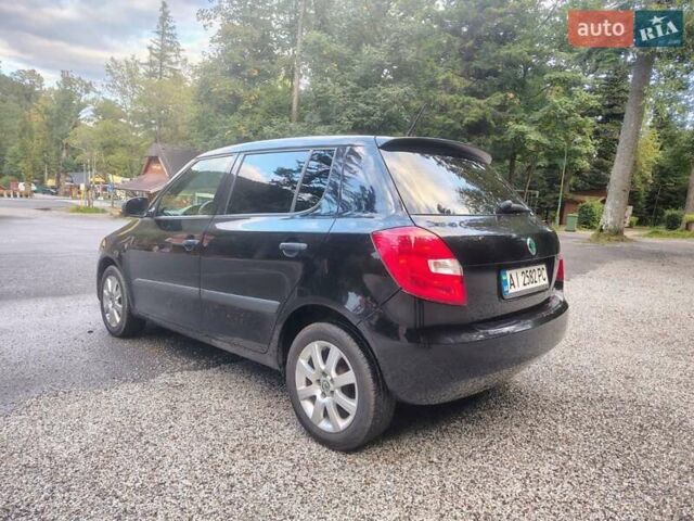 Черный Шкода Фабия, объемом двигателя 1.2 л и пробегом 129 тыс. км за 5362 $, фото 2 на Automoto.ua