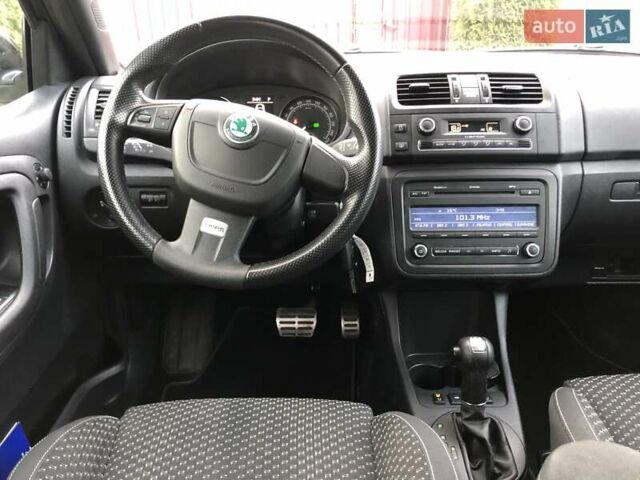 Черный Шкода Фабия, объемом двигателя 1.4 л и пробегом 170 тыс. км за 8750 $, фото 48 на Automoto.ua
