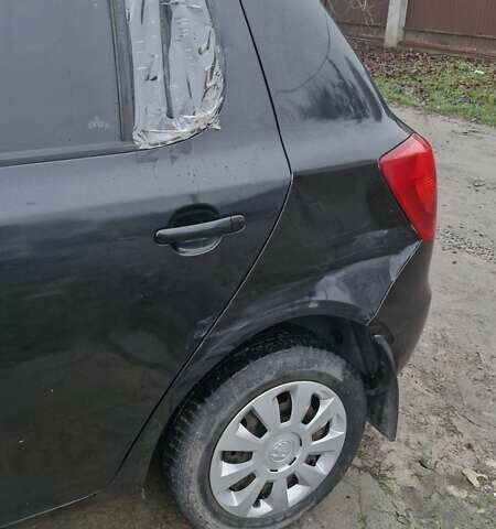 Чорний Шкода Фабія, об'ємом двигуна 1.4 л та пробігом 260 тис. км за 4500 $, фото 4 на Automoto.ua