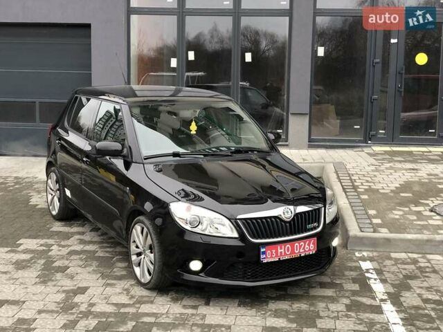 Черный Шкода Фабия, объемом двигателя 1.4 л и пробегом 170 тыс. км за 8750 $, фото 1 на Automoto.ua