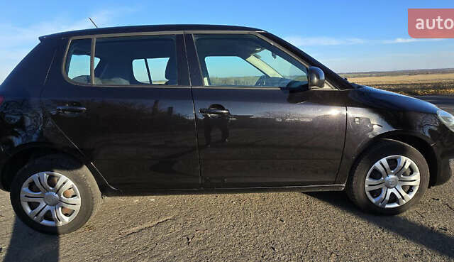 Черный Шкода Фабия, объемом двигателя 0 л и пробегом 95 тыс. км за 7500 $, фото 29 на Automoto.ua