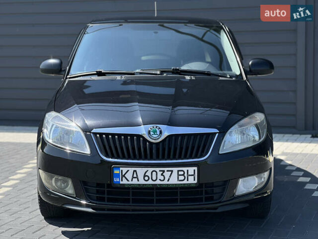 Черный Шкода Фабия, объемом двигателя 1.39 л и пробегом 212 тыс. км за 5950 $, фото 4 на Automoto.ua