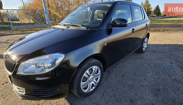 Черный Шкода Фабия, объемом двигателя 0 л и пробегом 95 тыс. км за 7500 $, фото 9 на Automoto.ua