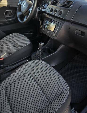 Черный Шкода Фабия, объемом двигателя 0 л и пробегом 95 тыс. км за 7500 $, фото 17 на Automoto.ua