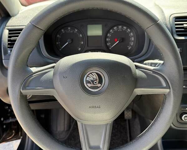 Чорний Шкода Фабія, об'ємом двигуна 1.2 л та пробігом 139 тис. км за 6200 $, фото 16 на Automoto.ua