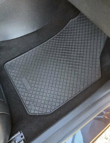 Черный Шкода Фабия, объемом двигателя 0 л и пробегом 95 тыс. км за 7500 $, фото 12 на Automoto.ua