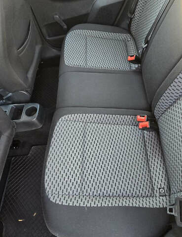 Черный Шкода Фабия, объемом двигателя 0 л и пробегом 95 тыс. км за 7500 $, фото 23 на Automoto.ua