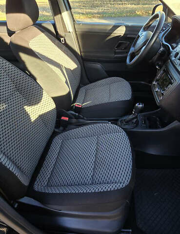 Черный Шкода Фабия, объемом двигателя 0 л и пробегом 95 тыс. км за 7500 $, фото 10 на Automoto.ua