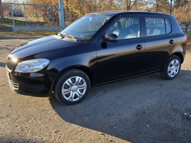 Черный Шкода Фабия, объемом двигателя 1 л и пробегом 95 тыс. км за 7500 $, фото 6 на Automoto.ua