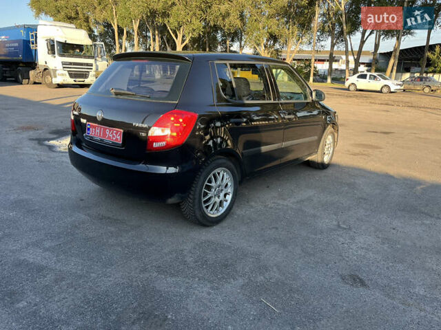 Черный Шкода Фабия, объемом двигателя 1.2 л и пробегом 180 тыс. км за 6200 $, фото 5 на Automoto.ua